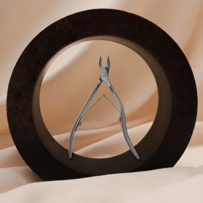 Кусачки для кутикули